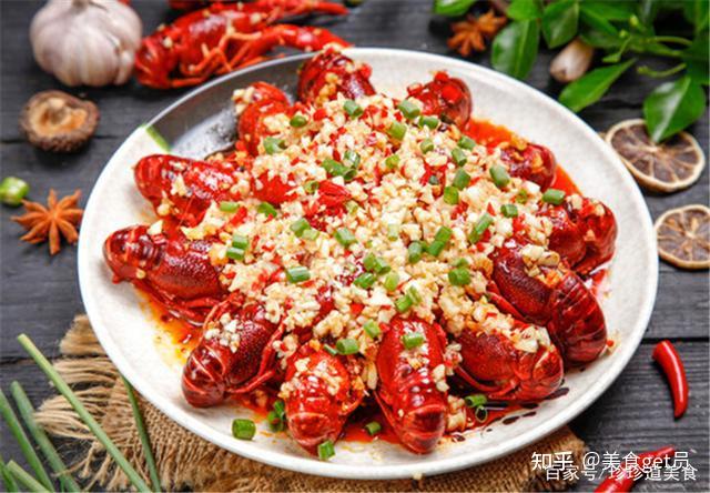 烹饪金汤蒜蓉小龙虾的最佳步骤是什么