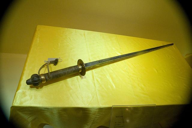 铁锏虽刚难回天李纲锏是一种什么样的武器