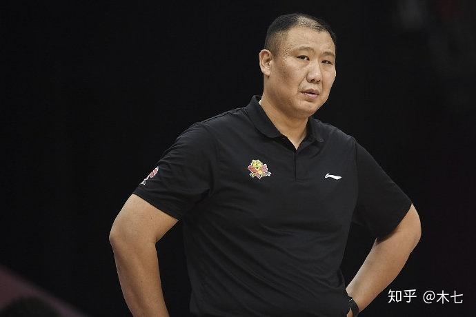 197cm的郭金林上场,以投射见长的代怀博出任中锋,后场搭配姜伟泽