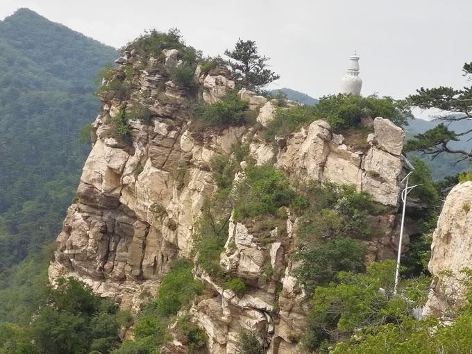 岫岩药山风景区图片