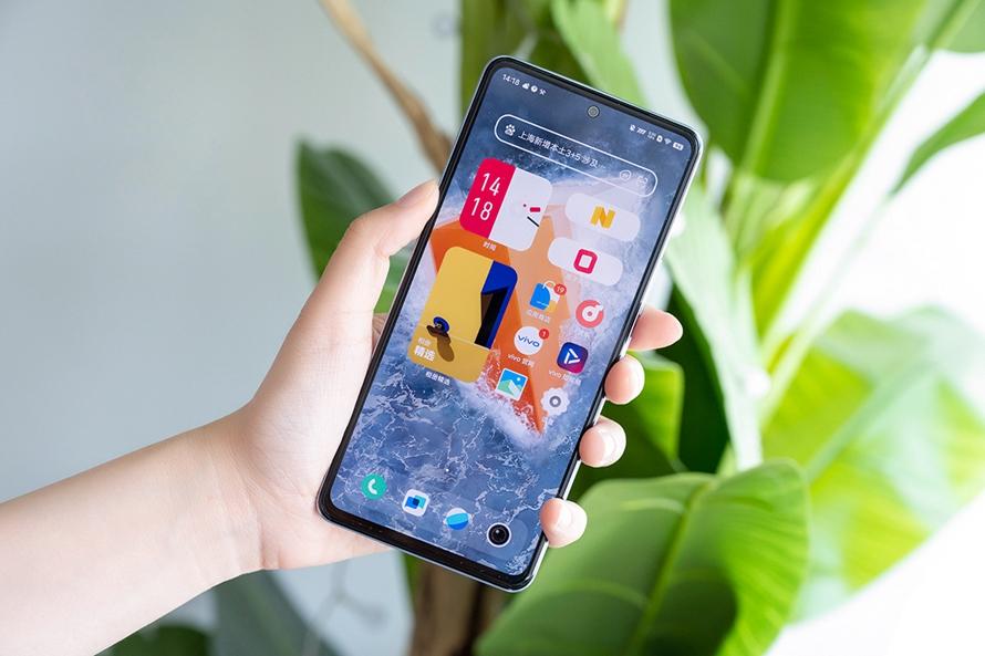 iqooneo6se手机评测搭载骁龙870处理器无明显短板的水桶机