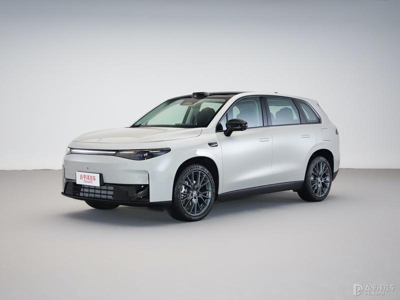 零跑b10黑棚图发布 将于10月14日巴黎车展全球首发