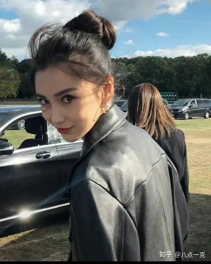 杨颖现身金像奖红毯,失势后眼神怯懦无光,笑容很勉强 - 知乎