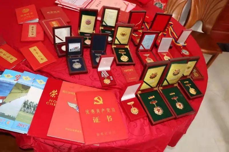 身份向国外专家请教面对语言不通教员只教一遍内容的情况他拼命加压