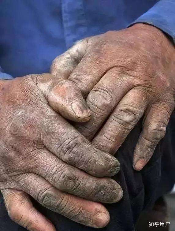 社会底层人物的生活是怎样的