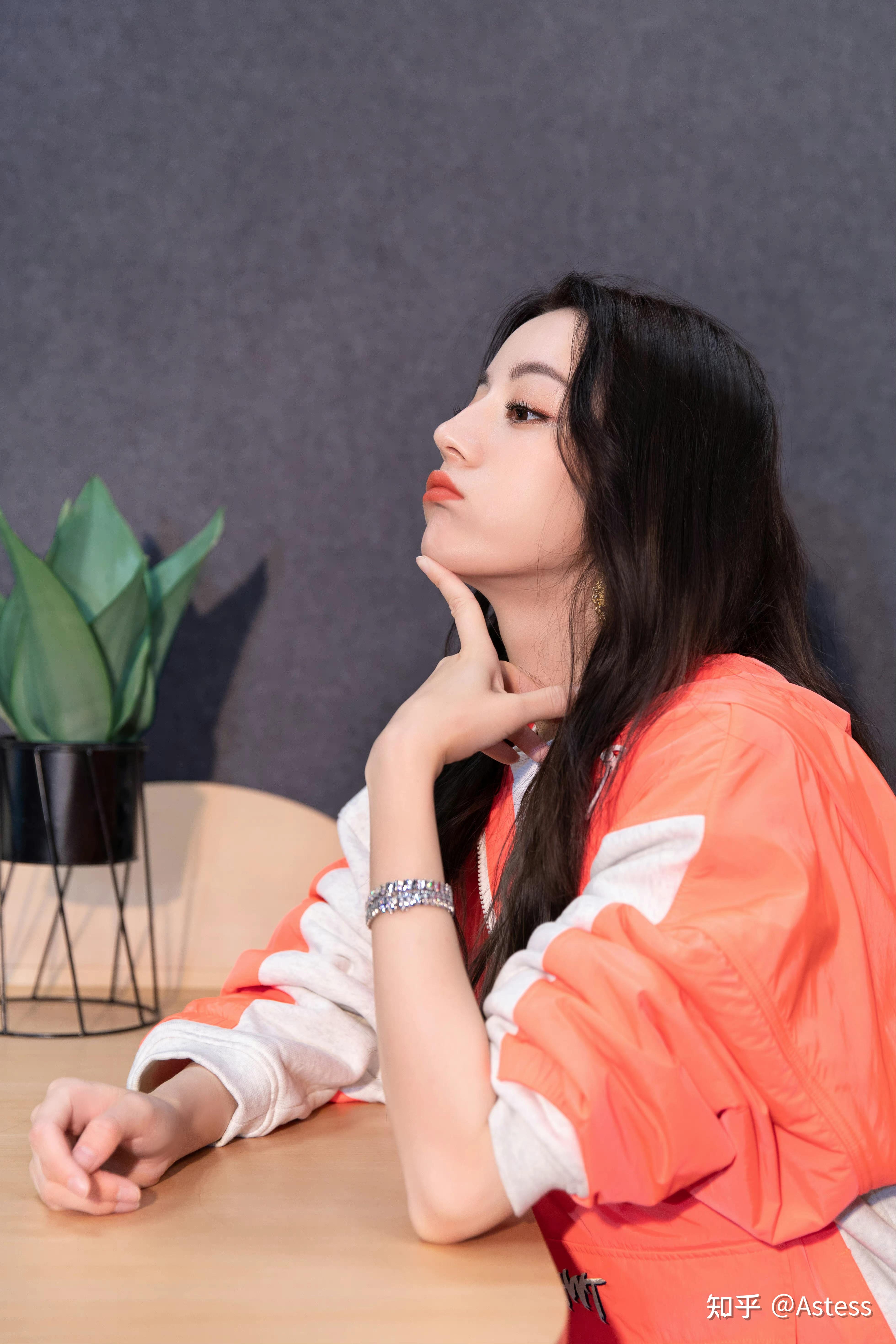 大家有迪丽热巴这个系列的照片吗