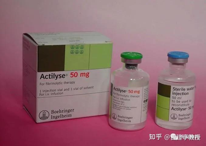 目前最常用的溶栓药是rt-pa(阿替普酶),中文名叫重组组织型纤溶酶原