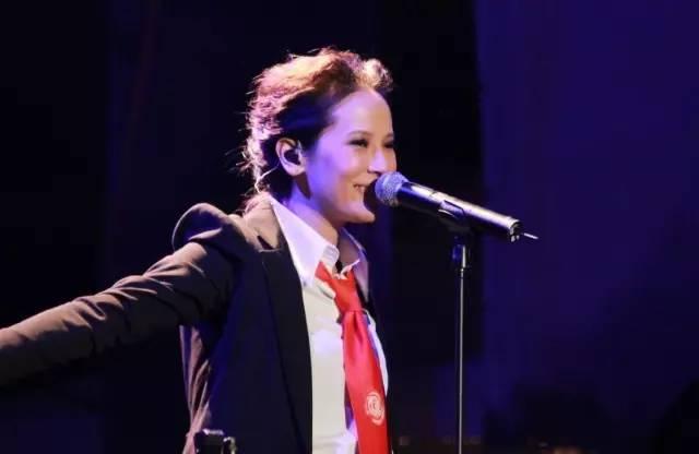 杨乃文也许是小众歌手在新媒体时代生存的绝佳范本 - 知乎