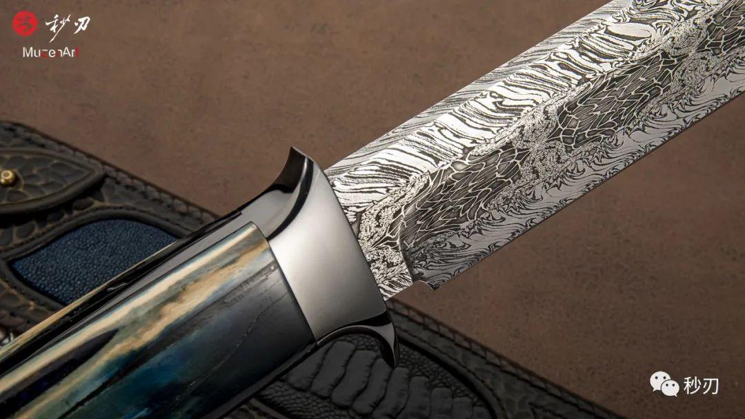 帅气的大马士革战斗刀