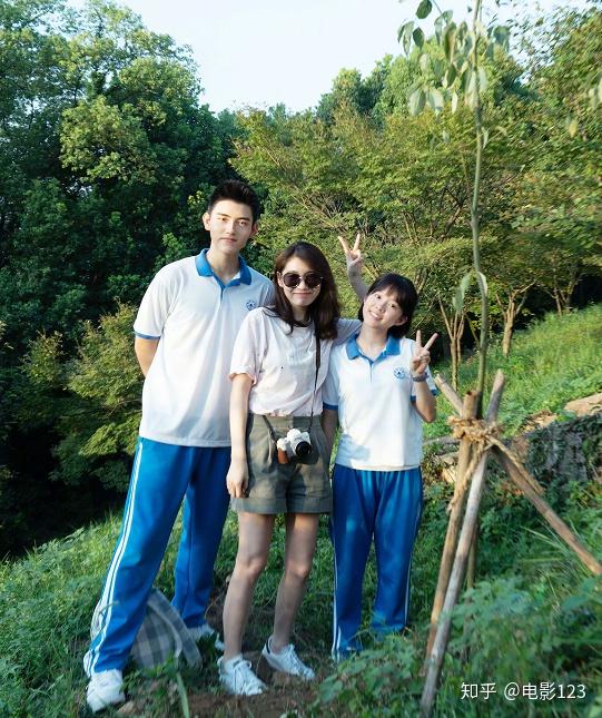 电影最好的我们作者八月长安火了和陈飞宇合照比女主还好看