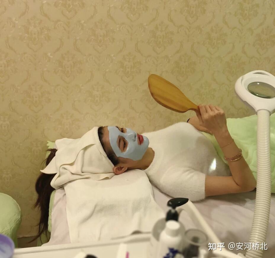 美容院的人平时都用什么护肤品怎么能用最少的钱保养皮肤