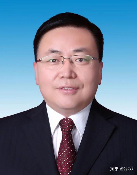 丛亮北京市委常委,北京卫戍区司令员.