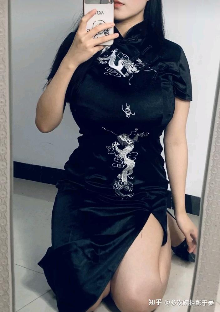 为什么好多女生喜欢发自己较暴露的照片? - 知乎