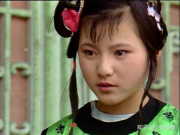 雪雁从小陪在林黛玉身边的丫鬟