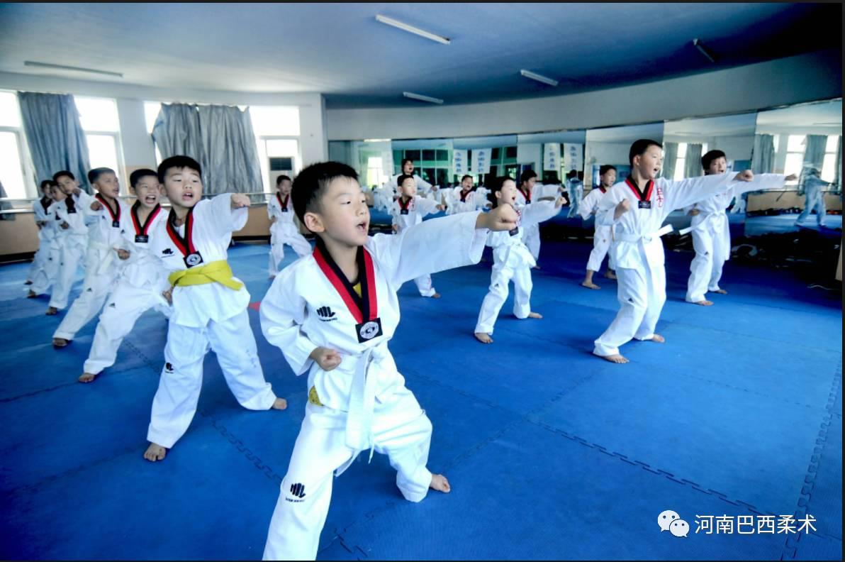 用跆拳道来启蒙幼儿教育的方法和技巧_教育部