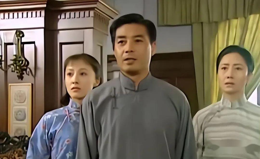 《情深深雨蒙蒙》解析32:李副官说自己穷得只剩骨气,把他气笑了