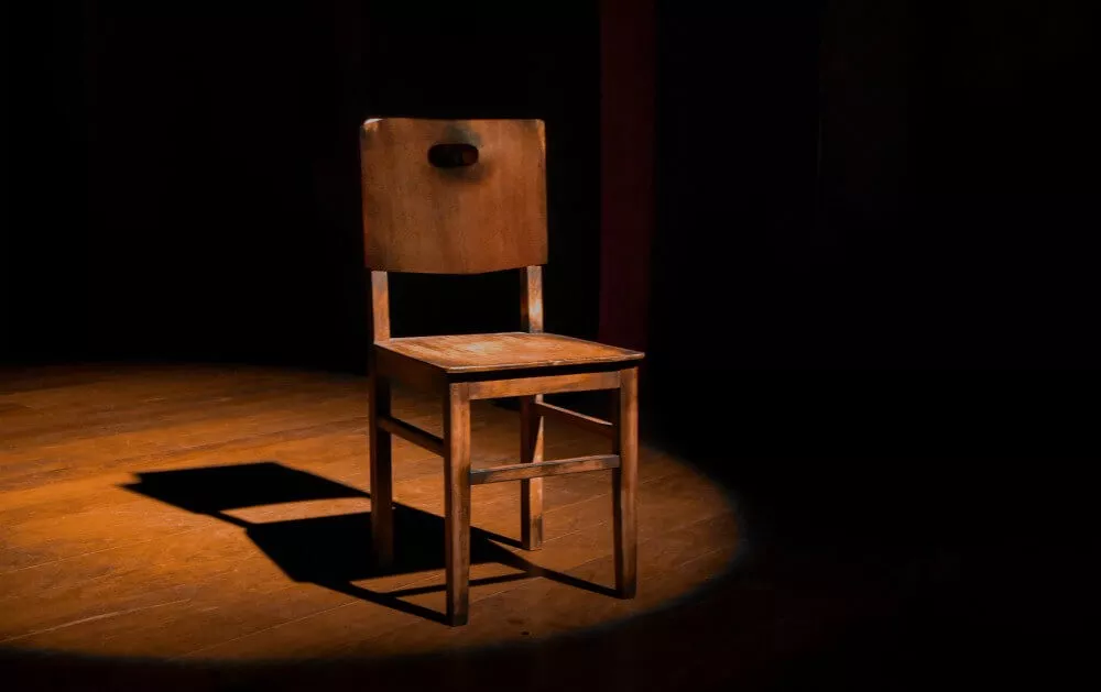 《人间椅子》,江户川乱报(1894~1965)变格派代表人物:横沟正史(1902