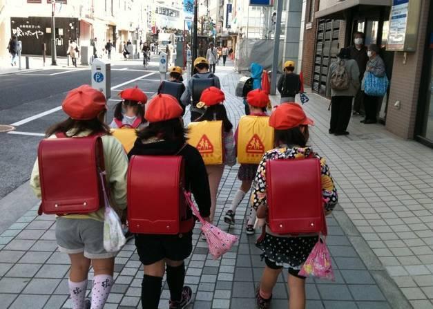 日本小学生的书包 为什么这么贵 知乎