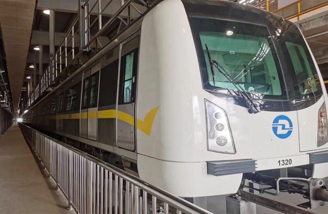 "永磁版"大连地铁13号线正式上线载客运营! - 知乎