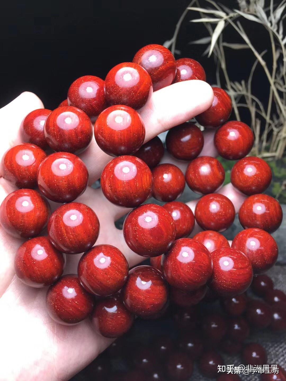 小叶紫檀手串颜色会如何变化你知道吗