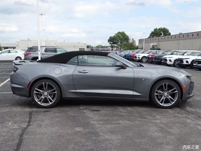 2020款雪佛兰科迈罗美式肌肉跑车敞篷真香回头率高