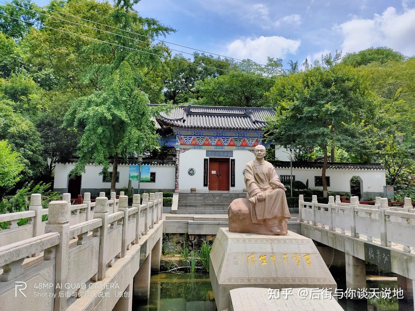 清同治年间,江宁知府涂宗瀛在放生庵旧址始建颜鲁公祠(颜真卿曾封鲁郡