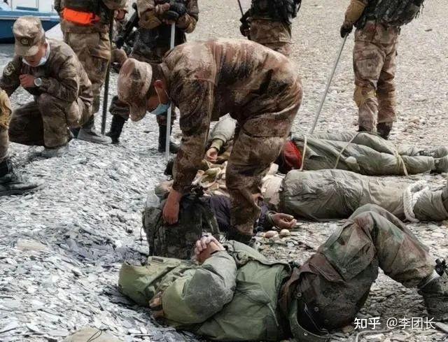 再次呼吁给海警配备冷兵器狼牙棒,关公刀已经在中印边境冲突中,被证明