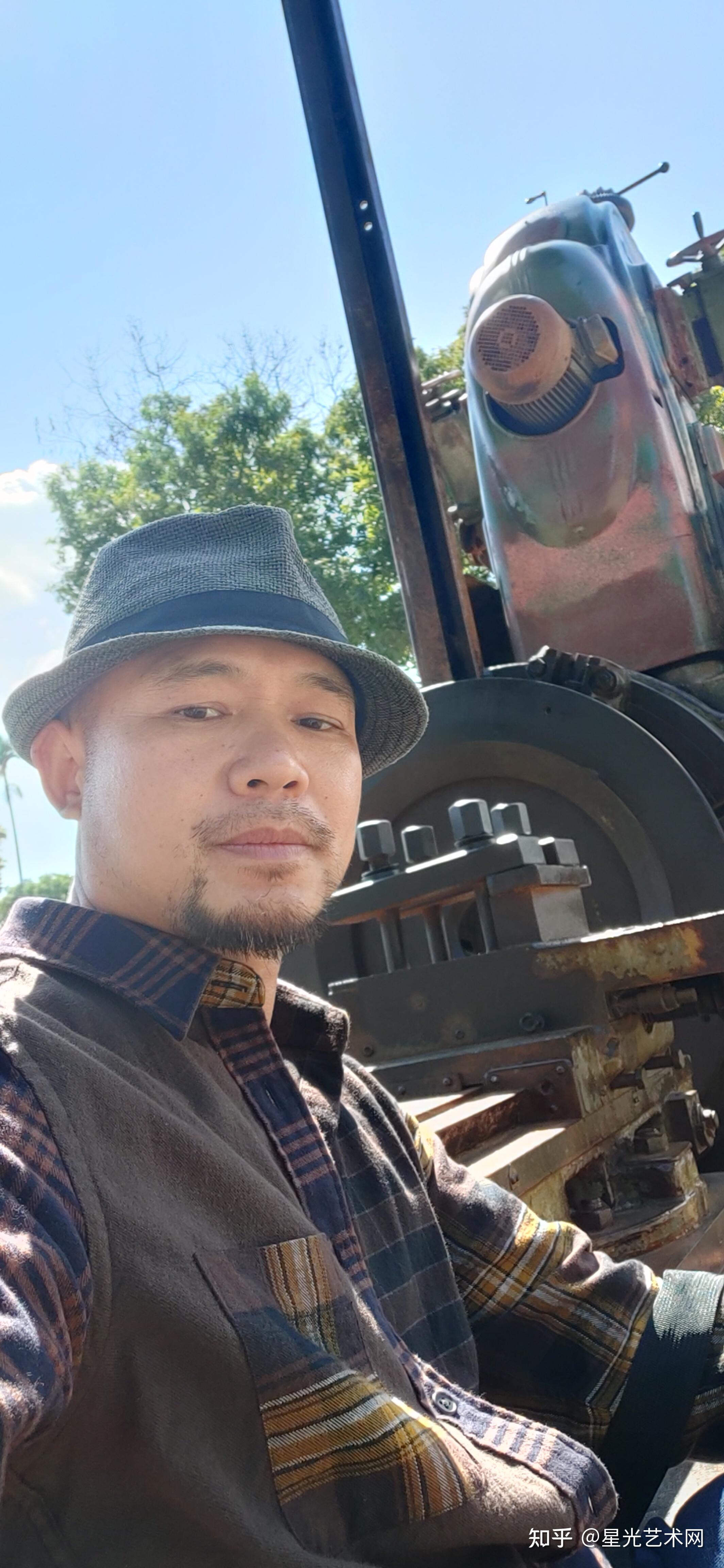 中国乡村雕塑艺术家邱天