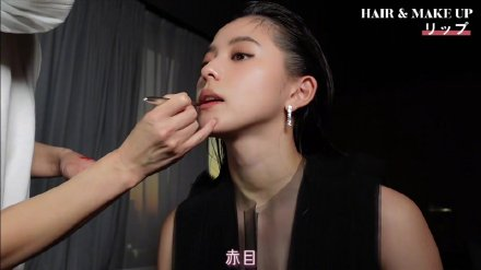 水鸡光的比基尼脏辫儿还好wink直接沦陷