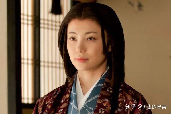 古代日本有几个家喻户晓的绝色美女,其中最著名的是平安时代的静御前