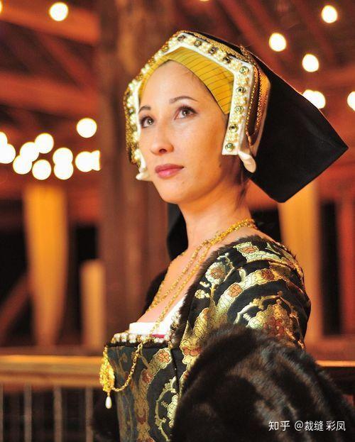 文艺复兴传统英国贵妇装