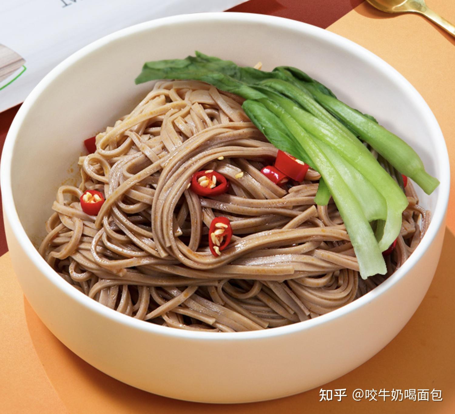 但是口感非常差,一點都沒彈性,因為市售的蕎麥麵都是蕎麥粉和麵粉