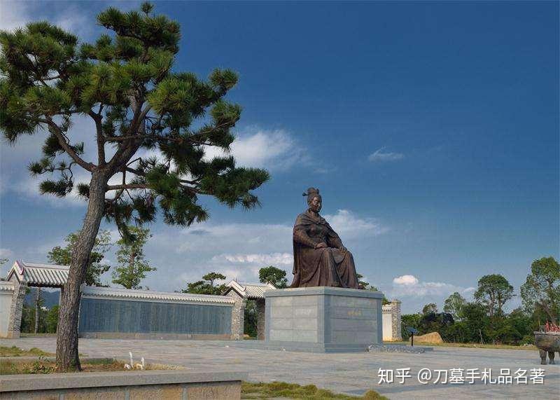 一直到冯宝去世之后,当时还有人因为冼夫人的势力而怂恿冼夫人一起