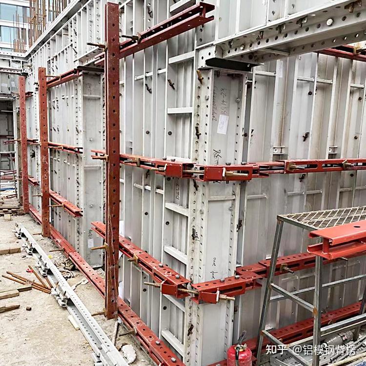 小方钢背楞这样用,你的项目就会事半功倍