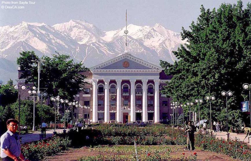 吉尔吉斯国立民族大学图片