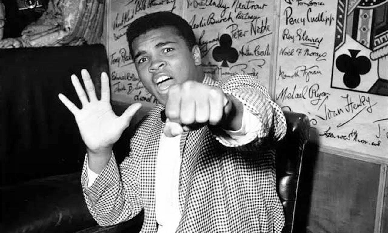 穆罕默德阿里在奥巴马的自传里,他也提到年轻时曾怀着虔诚的心去读