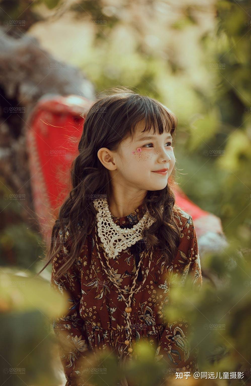 给孩子拍照时尽量降低海拔才能进入孩子们的世界