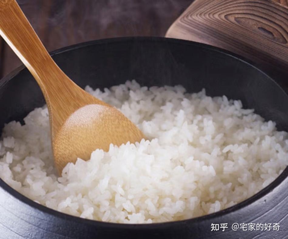 高端电饭煲和普通电饭煲最大的区别就是做出来的米饭的口感,而米饭