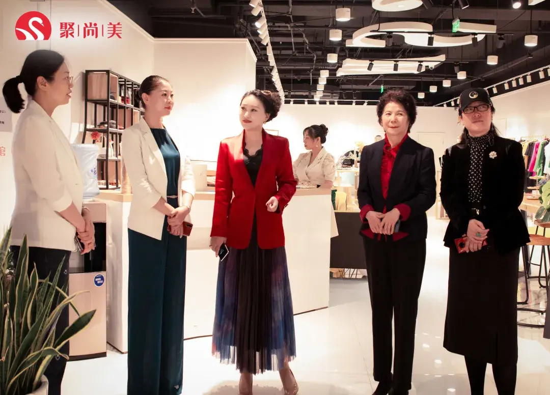 "目前聚尚美的发展还有很远的路要走,希望得到女企业