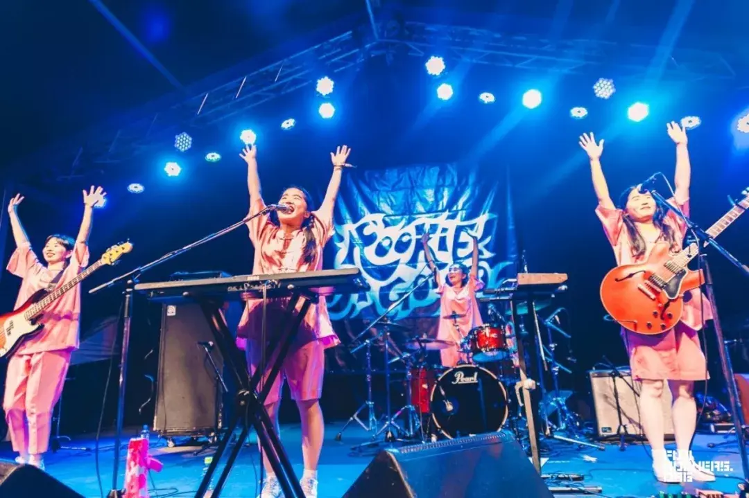 如沐春风欢迎来到日摇乐团的春天