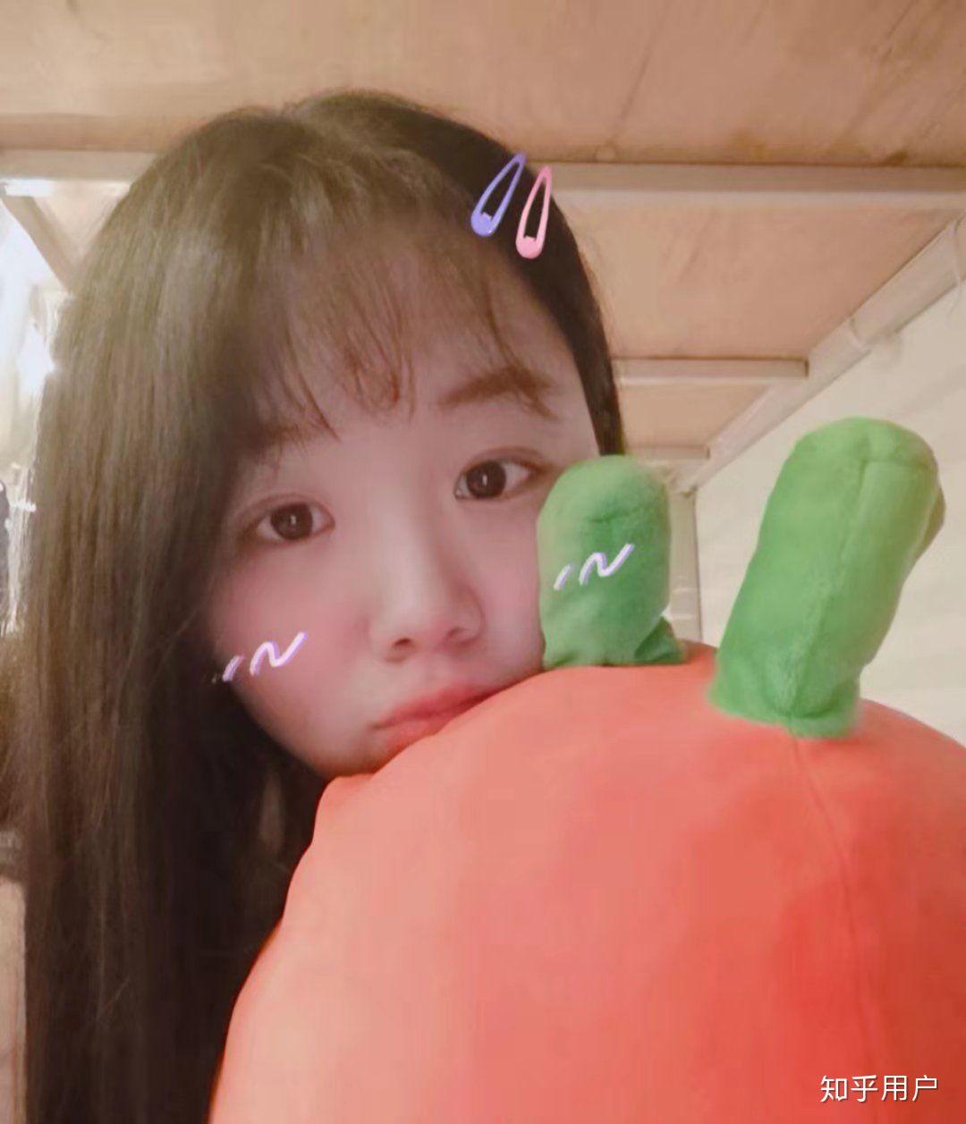 网恋对象一个月了挺喜欢他的昨天他突然发自拍给我觉得他长的丑怎么办