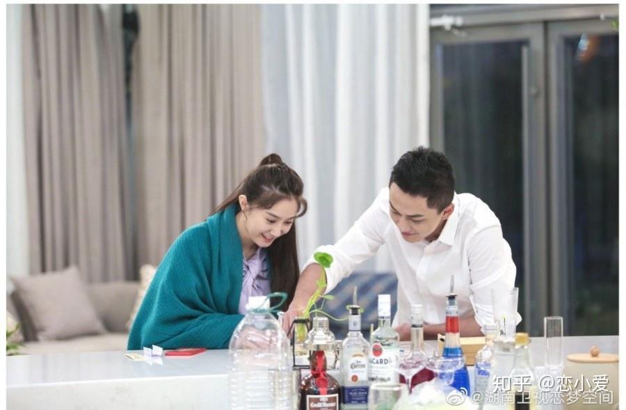 其加入恋梦空间后很受男嘉宾们的欢迎,与杨明鑫一直互动不断.