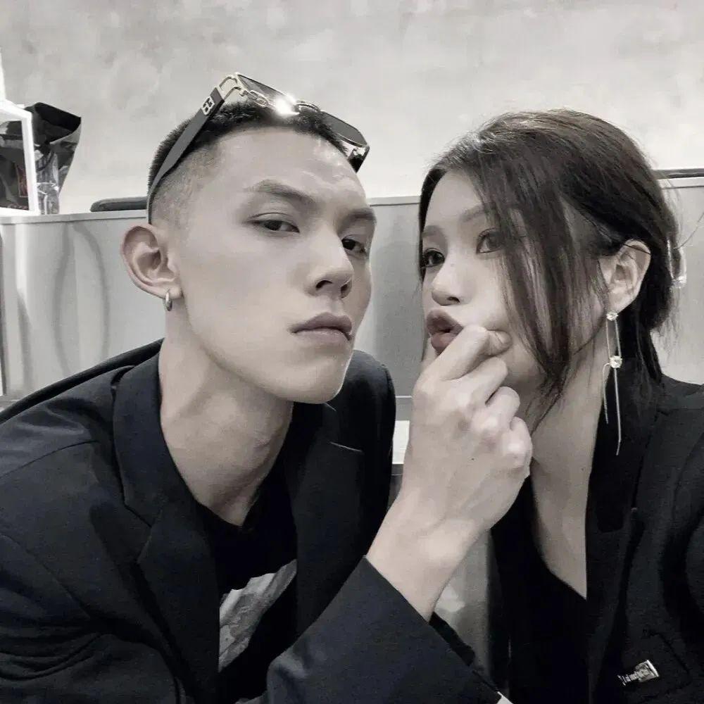 情侣头像不易撞的情头