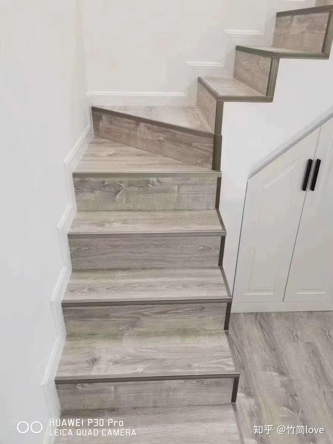 楼梯效果 优点:性价比高,如果地面铺地板还可以做到颜色统一 踏步需要