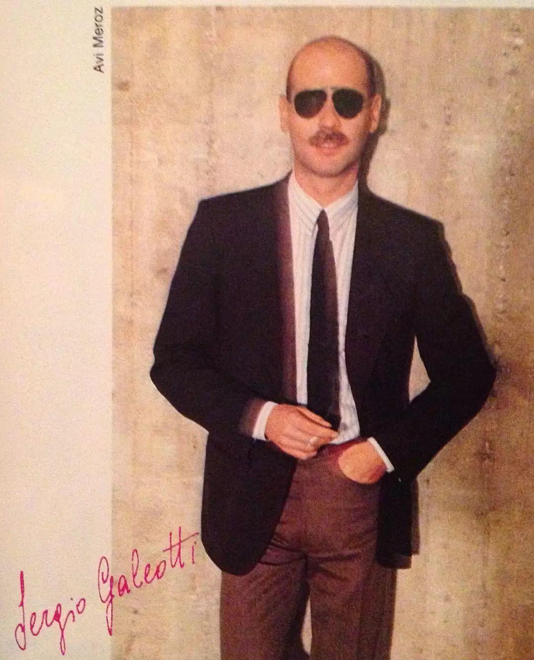 "sergio那天穿得很简单,但他身上有种20岁年轻人特有的神韵,还有(与