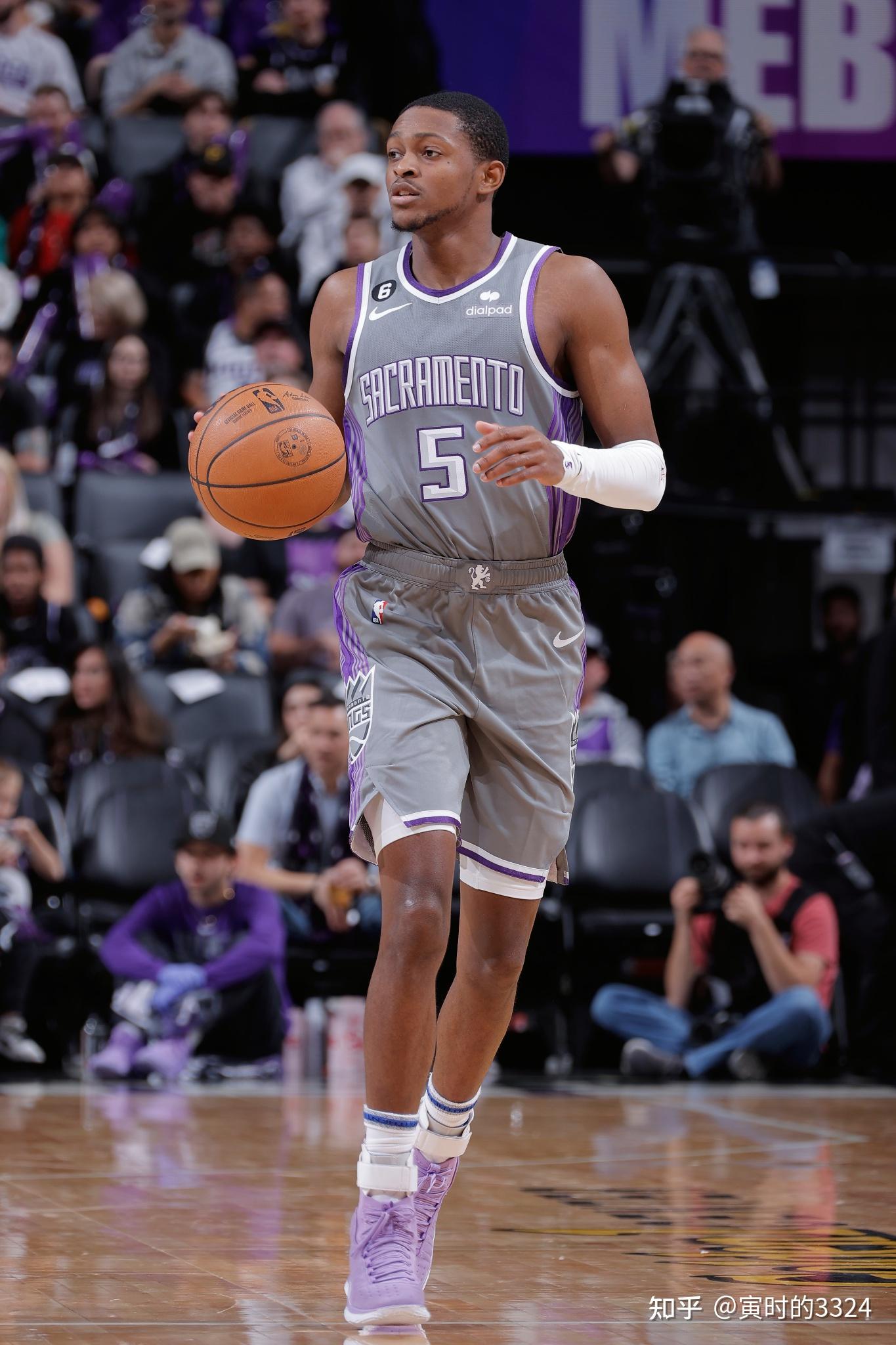 进击的国王!福克斯32 8 6率队力克灰熊豪取7连胜!