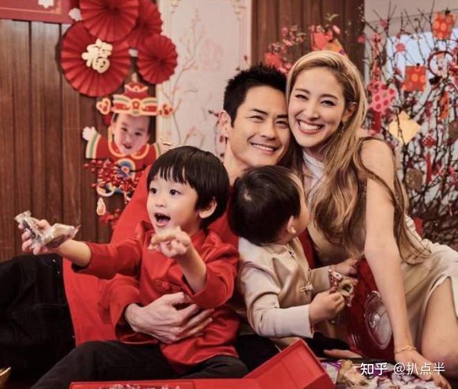 也是实打实的爆款剧,捧红了女主角刘诗诗,林更新,也让吴奇隆,郑嘉颖