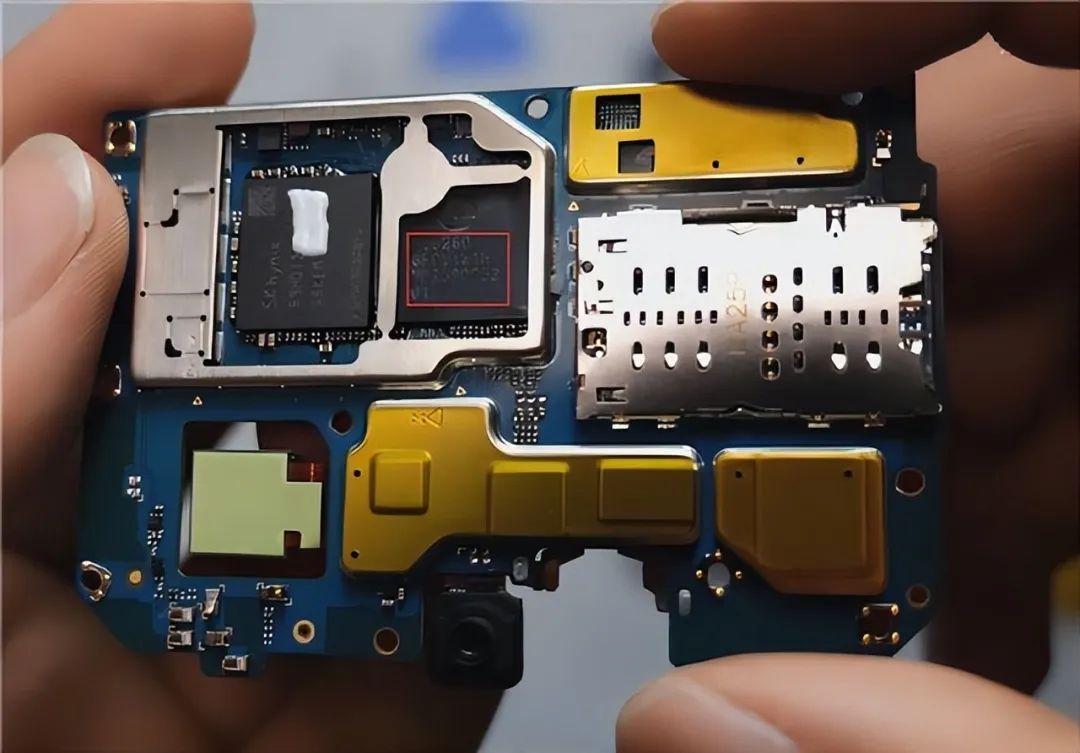 华为手机2023第一拆:自研比重上升,硬件配置有惊喜!