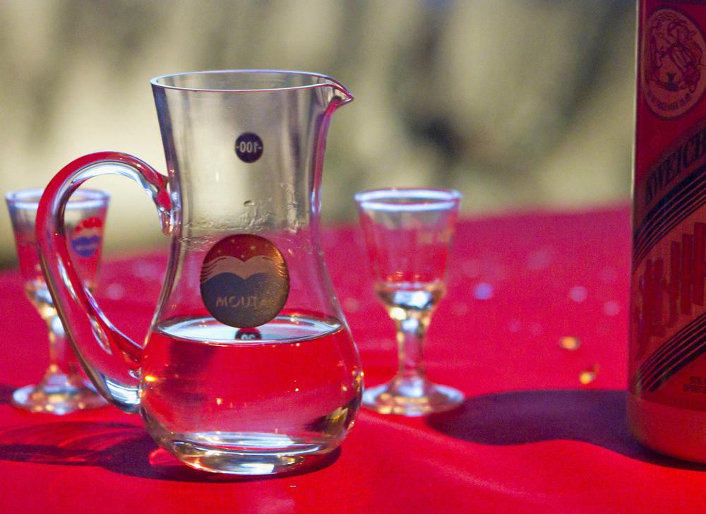 教你学会品白酒,让你在酒桌上倍有面子!