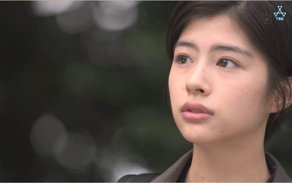 从日剧transit girls里认识了演姐姐的佐久间由衣,大家觉得她在剧中的